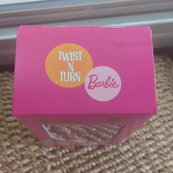 New In Box Stanley 40oz Barbie Collection - Picture 3 of 7